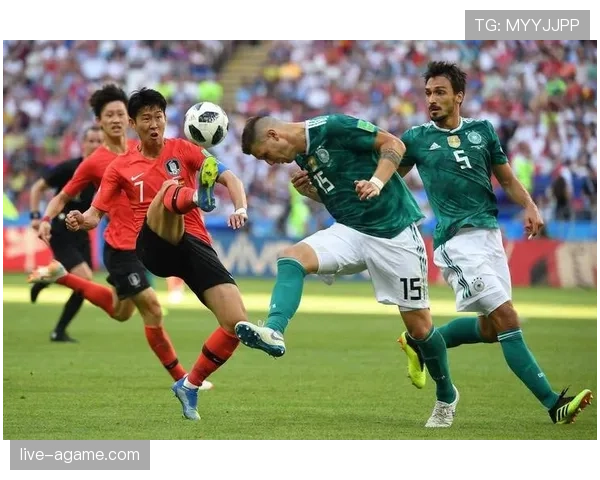 孙兴慜连续强强对话主导边路进攻，跑位撕开防线成热刺关键爆点