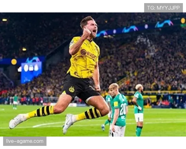 格拉利什连续边路传中撕开对手防线，强强对话中创造更多射门机会