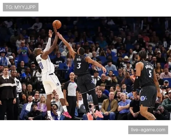 米德尔顿突破拉开空间提升关键时刻得分效率